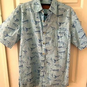 Clearwater Outfitters 100 % cotton Hawaiian style men’s shirt, with swordfish.